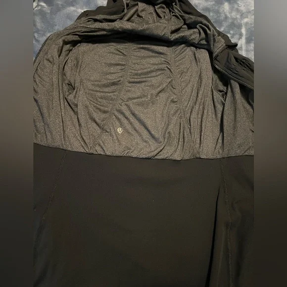 lululemon athletica REVERSIBLE Dance Studio Jacket - Picture 3 of 6